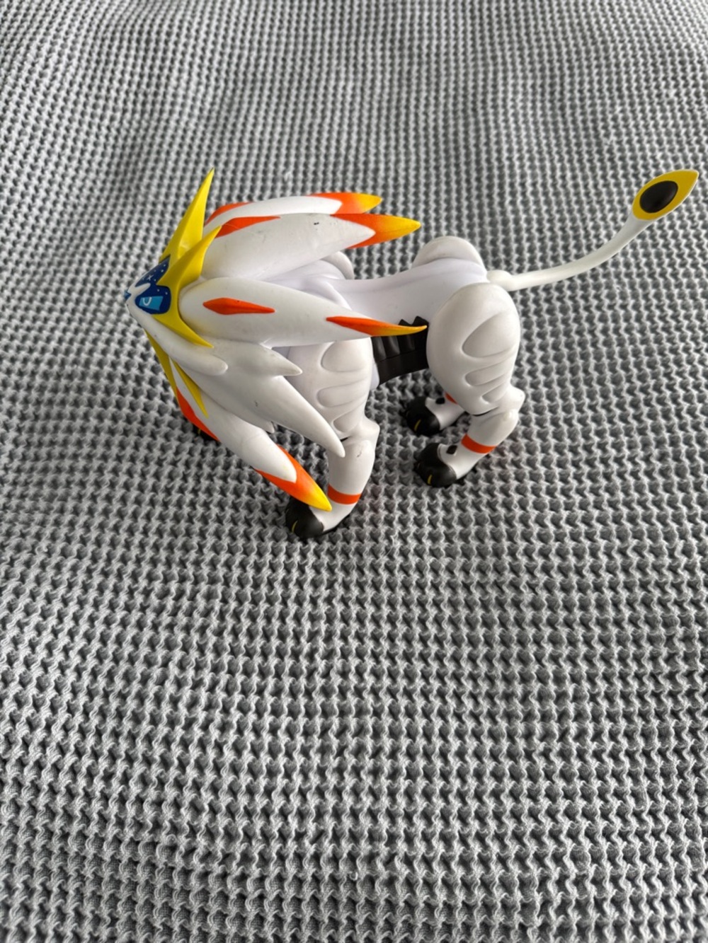 Pokémon Solgaleo Figure – Official 2016 Tomy Nintendo Sun & Moon Legendary Lion